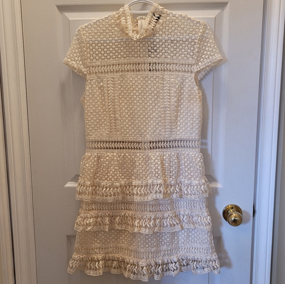 ROMEO AND JULIET COUTURE  MOCK TURTLE NECK CAP SLEEVE IVORY DRESS - Picture 16 of 16